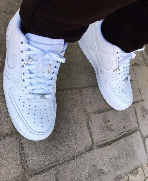 Nike air force 1 triple white