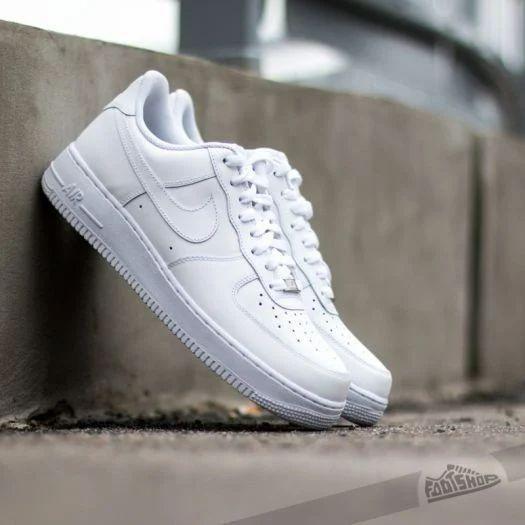 Nike air force 1 triple white